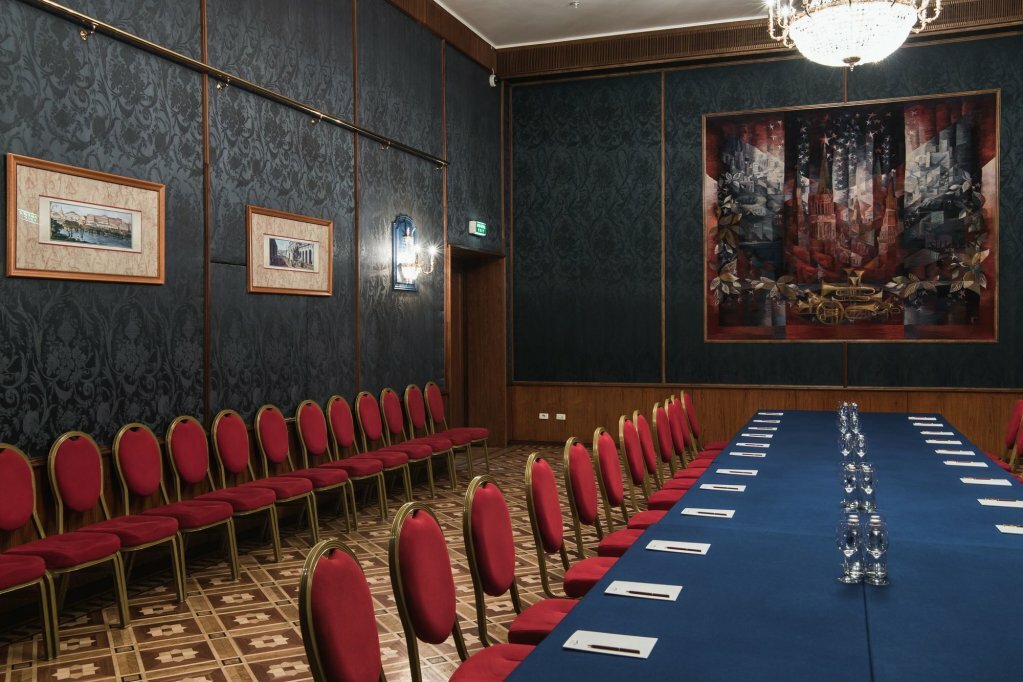 Гостиница Президент-Отель Москва-221