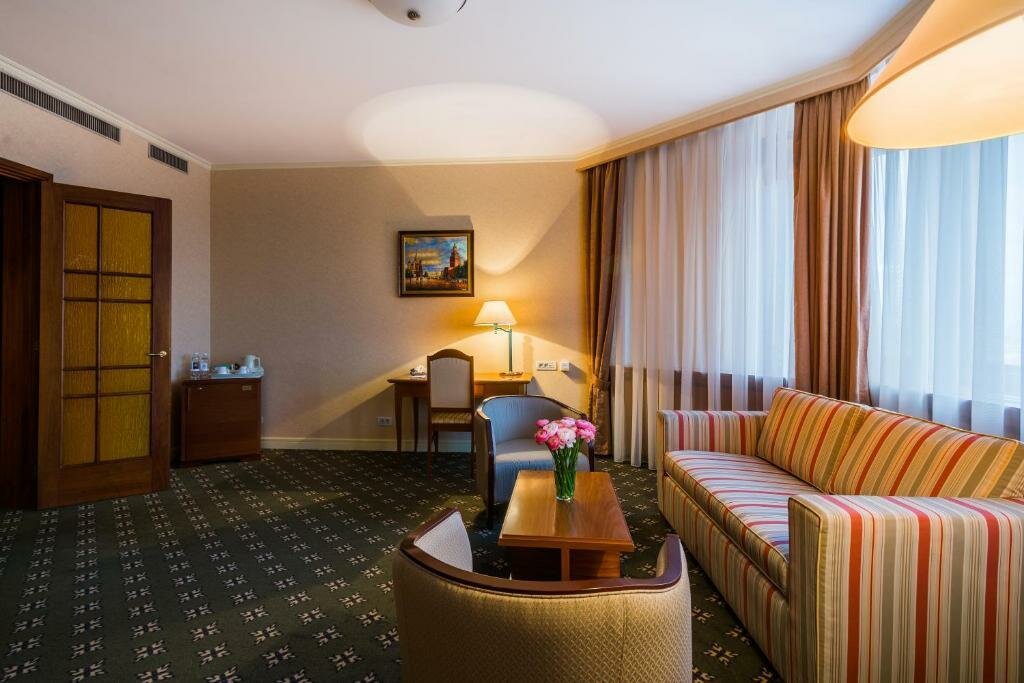 Гостиница Президент-Отель Москва-187