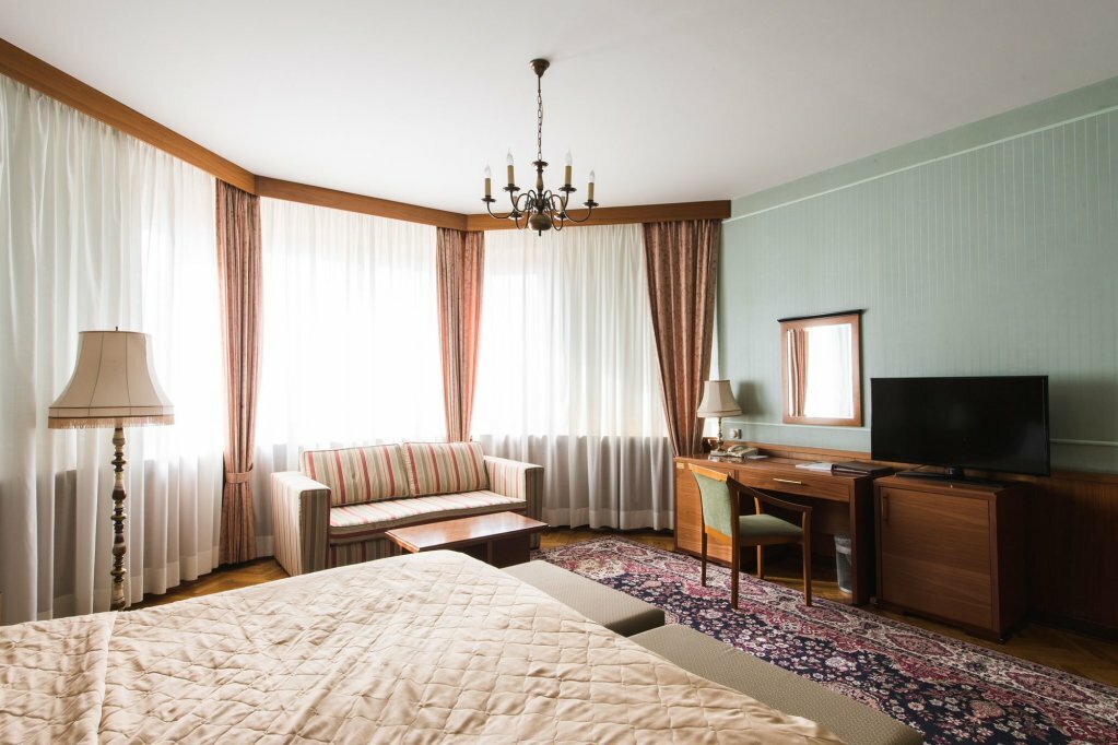 Гостиница Президент-Отель Москва-175